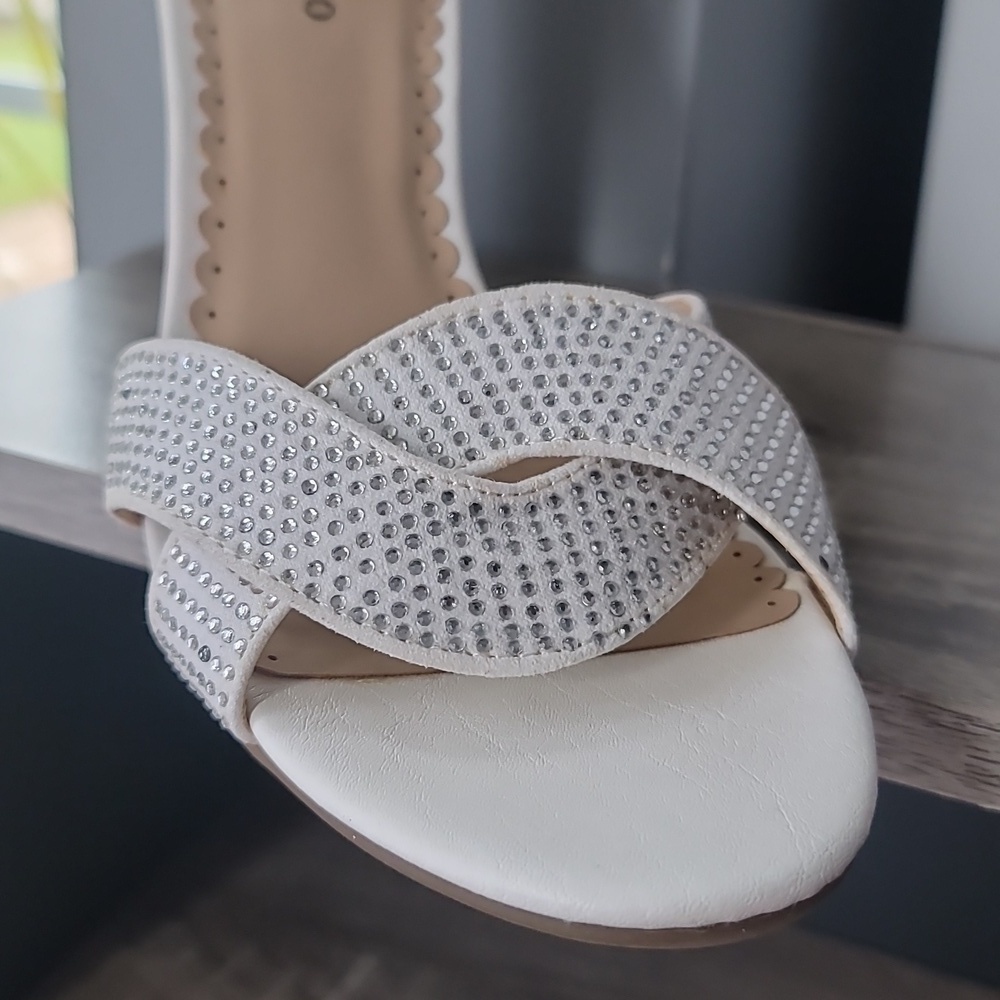 ZiGi Soho Ankle Strap Gracelle White Rhinestone Block Sandal - Picture 3 of 7